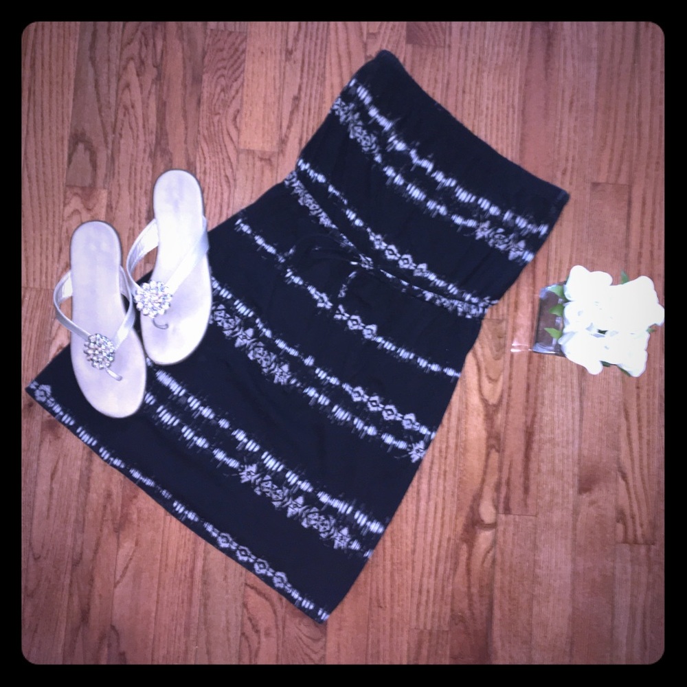 Strapless black dress or cover-up